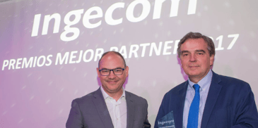 WhiteBearSolutions entrega el premio a su mejor partner, Logicalis, en la Fiesta Anual de Ingecom